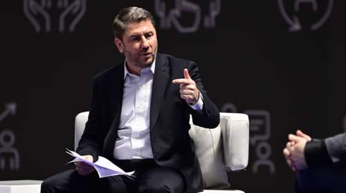 Ανδρουλάκης: Διαχειρίζονται το κράτος ως λάφυρο - Εργαλειοποιούν τη γραφειοκρατία για να αναπαράγουν την εξουσία τους