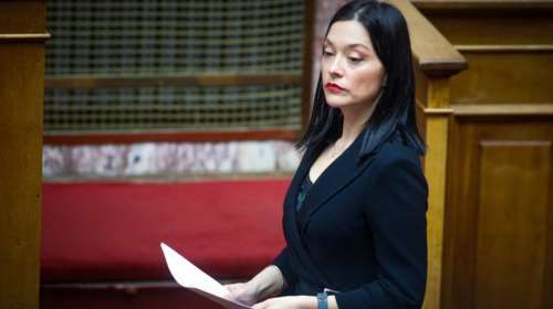 Νάντια Γιαννακοπούλου για Παναγόπουλο: "Θα έπρεπε να διευκολύνει το χώρο και την παράταξή του..."