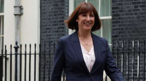 Ρέιτσελ Ριβς: Ποια είναι η νέα &quot;Σιδηρά Κυρία&quot; της Βρετανίας - Η 45χρονη σκακίστρια που έπαιξε με τον Κασπάροφ