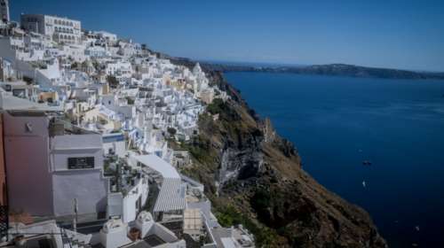 Τουρισμός: &quot;Φλερτάρουν&quot; με τα ρεκόρ του 2019 Μύκονος και Σαντορίνη - Υψηλή πληρότητα για Πάσχα