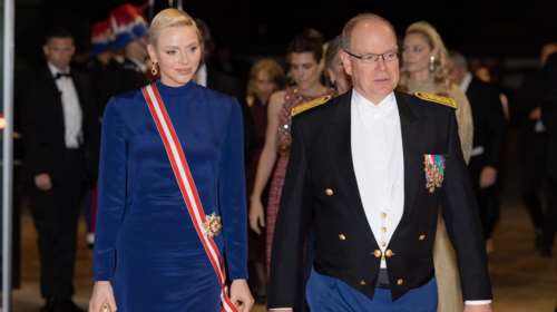 Σχεδόν αγνώριστη: Η πριγκίπισσα Σαρλίν εμφανίστηκε με στιλάτο Polo Ralph Lauren look και σκούρα μαλλιά