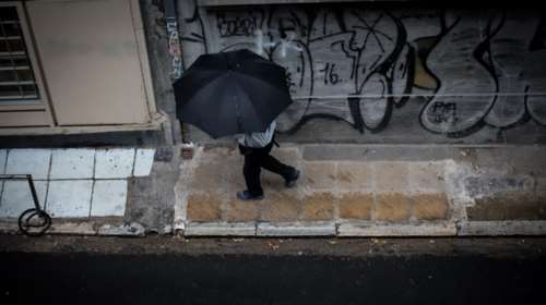 Άστατος καιρός με τοπικές βροχές και μικρή άνοδος της θερμοκρασίας