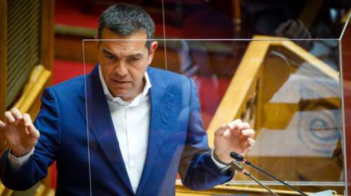Βουλή: Τα ερωτήματα Τσίπρα σε Μητσοτάκη για τις υποκλοπές και οι υπαινιγμοί για τα &quot;μυστικά κονδύλια&quot;