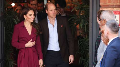 &quot;Είναι ώρα να παραιτηθείς&quot;: Λαϊκή απαίτηση να αποχωρήσει από τον θρόνο ο Κάρολος - &quot;Δώσε το στέμμα στον Γουίλιαμ&quot;