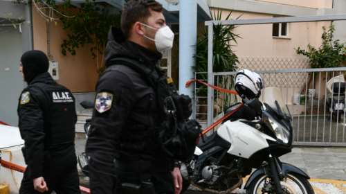 Ελεύθερος ο 17χρονος που μαχαίρωσε τον πατριό του στη Θεσσαλονίκη - Κακοποιούσε τη μητέρα του