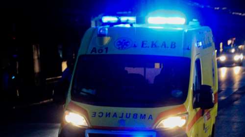 Τρομακτικό τροχαίο στον Πειραιά: Μάχη να κρατηθεί στη ζωή δίνει γυναίκα αστυνομικός- Παρασύρθηκε από φορτηγό