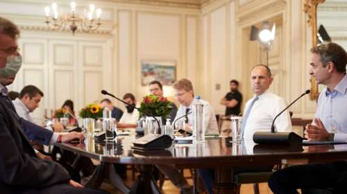 Μητσοτάκης σε Τσιόδρα: &quot;Σωτήρη, εξαιρετική η ενημέρωση χθες&quot; - Τι είπαν στην τηλεδιάσκεψη