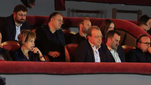 Νέος εμφύλιος στον ΣΥΡΙΖΑ λόγω Τσίπρα: Το παρασκήνιο της παραίτησης του διευθυντή της &quot;Αυγής&quot;