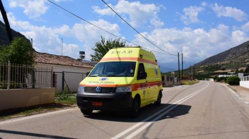 Χανιά: Ναυαγοσώστης έσωσε μωρό που πνίγηκε ενώ έτρωγε φρούτο