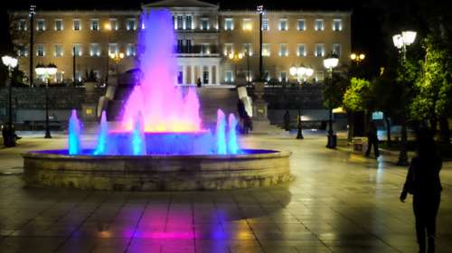 Κορονοϊός: Εξετάζεται η επέκταση του ωραρίου κυκλοφορίας μετά τις 23:00 - Τι θα γίνει με τα SMS