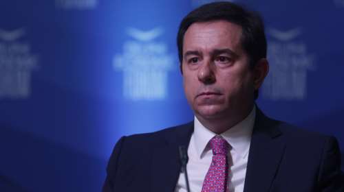 Μηταράκης: Έλληνας καθηγητής στο Λονδίνο τον &quot;απείλησε&quot; μέσω mail - &quot;Απαριθμούσε και τις γνωριμίες του&quot;