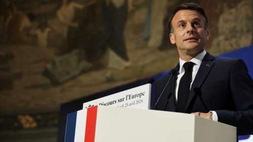 Γαλλία: Απορρίπτει κάθε ενδεχόμενο παραίτησης ο Μακρόν - Συμμαχία με Λεπέν πρότεινε ο πρόεδρος του γκωλικού κόμματος