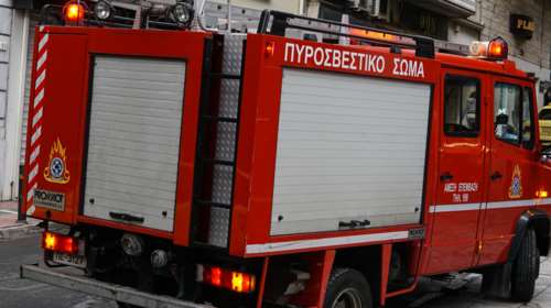 Φωτιά σε αυτοκίνητο στη Λεωφόρο Συγγρού - Στο σημείο η Πυροσβεστική