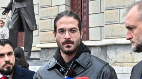 Ελεύθερος ο Αρης Μουγκοπέτρος: "Συγγνώμη στα παιδάκια μου, δεν έχω να πω τίποτα για τη μητέρα τους" [βίντεο]