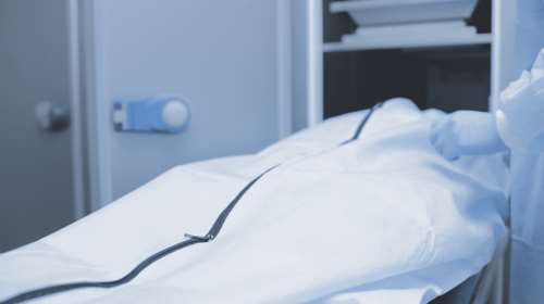 Σε αναστολή δύο ιατροδικαστές στην Κρήτη για απείθεια κατά εξακολούθηση – Διώκονται για πλημμελήματα