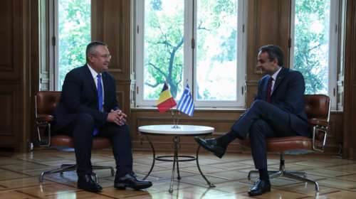 Το &quot;ευχαριστώ&quot; Μητσοτάκη στον Ρουμάνο πρωθυπουργό για τη συνδρομή με πυροσβέστες