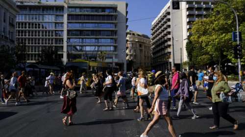 Το μεγάλο δημογραφικό πρόβλημα: Ο πληθυσμός της Ελλάδας θα μειώνεται έως το 2050 - Θα αυξηθεί στους άνω των 65