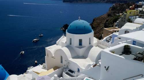 Έτος ρεκόρ για τον ελληνικό τουρισμό το 2023 - Τα ατού της χώρας και το στοίχημα της νέας χρονιάς