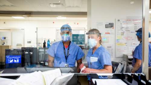 Συναγερμός για τις δύο νέες υποπαραλλαγές της Ομικρον - Μπορεί να προκαλέσουν νέο επιδημικό κύμα