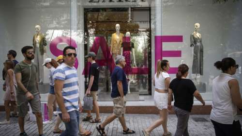 Ξεκινούν τη Δευτέρα οι θερινές εκπτώσεις - Ποια Κυριακή θα είναι ανοιχτά τα καταστήματα