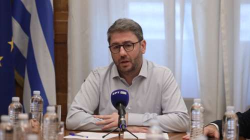 Ανδρουλάκης για ΠτΔ: Ο θεσμός δεν προσφέρεται για να μετριάσει ο Μητσοτάκης τα εσωκομματικά προβλήματά του