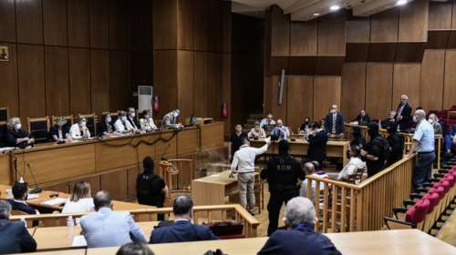 Συνεχίζεται η δίκη της Χρυσής Αυγής μετά από δύο μήνες διακοπής
