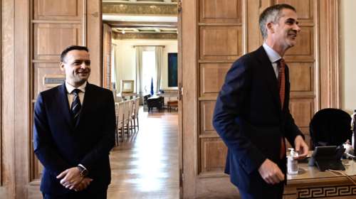 Νέα κόντρα Μπακογιάννη - Δούκα για το υπνωτήριο των Γιατρών του Κόσμου