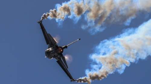 Εντυπωσιακό airshow για τη γιορτή της Πολεμικής Αεροπορίας - Μάγεψαν F-35, Rafale και &quot;Ζευς στον Φλοίσβο [εικόνες - βίντεο]