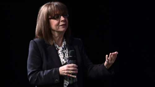 Κατερίνα Σακελλαροπούλου: Είμαι βέβαιη ότι ο Βασιλιάς Κάρολος θα συνεχίσει το έργο της αείμνηστης μητέρας του, Ελισάβετ