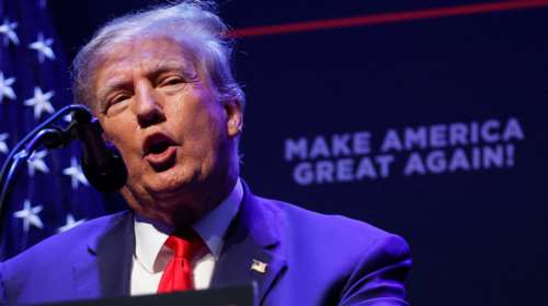 Νέα εξέλιξη στο θρίλερ Τραμπ - Αναβάλλεται η πιθανή ποινική δίωξη στον πρώην πρόεδρο των ΗΠΑ