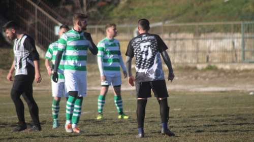 Χαλκιδική: Άγριο ξύλο με τραυματίες σε ποδοσφαιρικό αγώνα - Χτύπησαν και τον προπονητή