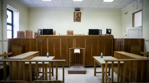 Θεσσαλονίκη: Ελεύθεροι εννέα κατηγορούμενοι για την ομοφοβική επίθεση - Γιατί αναβλήθηκε η δίκη