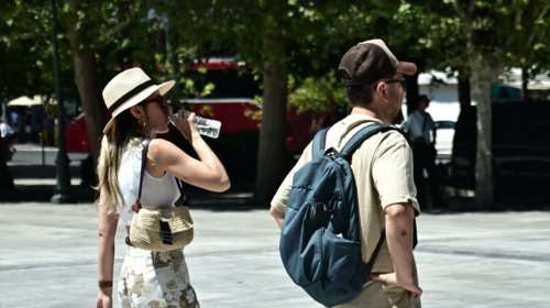 Meteo: Θερμική εισβολή ακόμη και τα βράδια - Η πιο δύσκολη μέρα για την Αττική - Πότε μπαίνει σε πορτοκαλί &quot;κλοιό&quot;