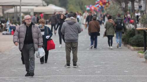 Κορονοϊός: Έπεσαν στα 9.213 τα νέα κρούσματα στη χώρα - 51 νεκροί, στους 376 διασωληνωμένοι