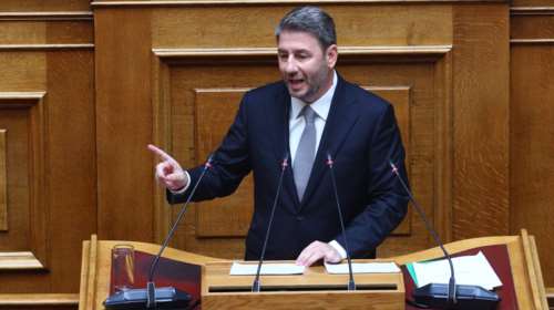 Ανδρουλάκης για Μητσοτάκη: "Φοβάται και τη Δικαιοσύνη, και τους βουλευτές του - Οδήγησε την ψηφοφορία σε φιάσκο"
