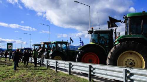 Αποχωρούν τα τρακτέρ από την Εθνική Οδό Αθηνών-Λαμίας - Τι αποφάσισαν οι αγρότες