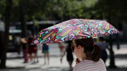 Καιρός: Εως 32 βαθμούς ο υδράργυρος - Πού αναμένονται βροχές και καταιγίδες