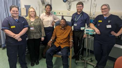 Βρετανία: Χιλιάδες καρκινοπαθείς θα δοκιμάσουν εξατομικευμένα εμβόλια για τον καρκίνο