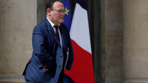 Γαλλία: Νέα καταγγελία για βιασμό σε βάρος υπουργού του Μακρόν - Τι καταγγέλλει η &quot;Λετίσια&quot;, η τρίτη γυναίκα που τον κατηγορεί