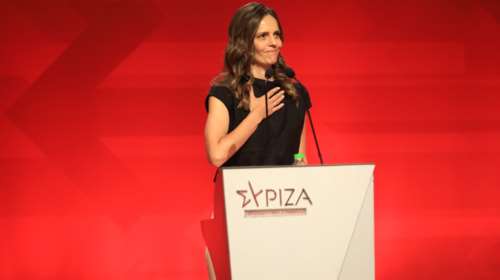 &quot;Είμαι στρατιώτης αυτού του χώρου&quot;: Η Αχτσιόγλου διαψεύδει τα σενάρια αποχώρησής της από τον ΣΥΡΙΖΑ με νίκη Κασσελάκη