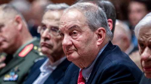 Ηχηρή παρέμβαση Καραμανλή για τα ελληνοτουρκικά παρουσία Σαμαρά: &quot;Δεν είναι μονόδρομος το ψευδοδίλλημα υποχωρήσεις ή πόλεμος&quot;