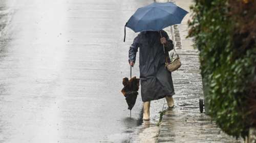 Αγρίεψε ο καιρός: Νέα πτώση της θερμοκρασίας σήμερα και καταιγίδες σε όλη τη χώρα
