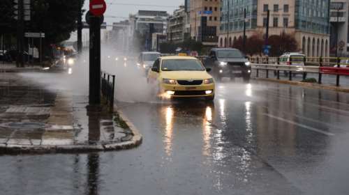 Δυνατότητα για εξ΄ αποστάσεως εργασία και στον ιδιωτικό τομέα λόγω κακοκαιρίας - Τα μέτρα του υπουργείου Εργασίας