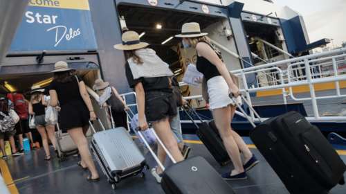 Μπαράζ ελέγχων στα πλοία: Στο κυνήγι των παραβατών το Λιμενικό [εικόνες]