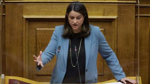 Βουλή: Ψηφίστηκε το νομοσχέδιο του Υπουργείου Παιδείας για τα ΑΕΙ - Απείχε από την ψηφοφορία ο ΣΥΡΙΖΑ