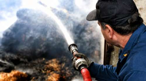 Φωτιά στην Ωλένη Ηλείας - Επιχειρούν επίγειες και εναέριες δυνάμεις