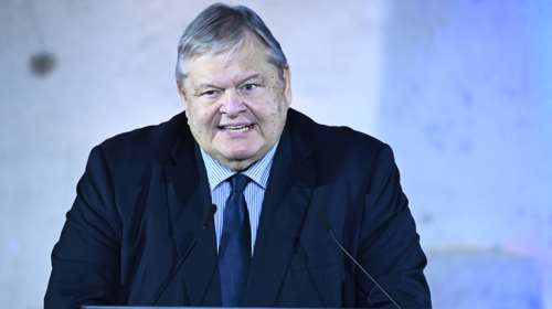 Οι αιχμές του Ευάγγελου Βενιζέλου για &quot;μονοπρόσωπη εξουσία χωρίς θεσμούς αντιρρόπησης&quot;, υποκλοπές και ΟΠΕΚΕΠΕ