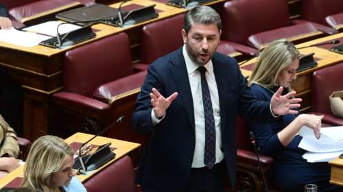 Επίθεση Ανδρουλάκη σε Μητσοτάκη: &quot;Φοβάται; Μήπως όσους στοχοποίησε τούς έδωσε μεγαλύτερο ρόλο για να τους κλείσει το στόμα;&quot;