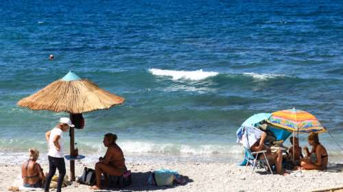 Καιρός: Με μελτέμια και 35άρια μπαίνει ο Σεπτέμβριος - Πότε έρχονται τα πρωτοβρόχια