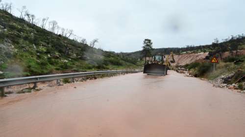 Κακοκαιρία Byron: Ξεπέρασε τα 280 χιλιοστά το ύψος βροχής στην Παλαιοκούνδουρα Μάνδρας στο τριήμερο